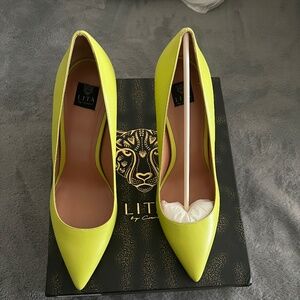 Lita by Ciara Solid Toe Point pump